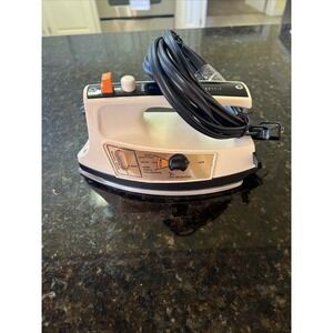 Vintage General Electric‎ LIGHT'N EASY STEAM AND DRY IRON F204YES Laundry